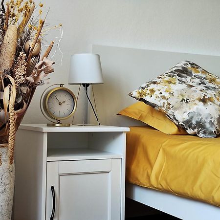 Apartment Mira Vrsar Bagian luar foto